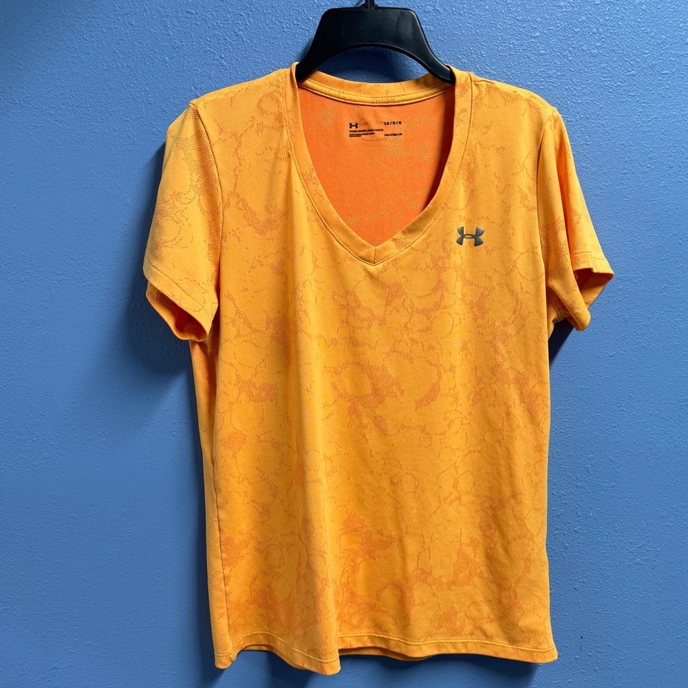 UNDER ARMOUR ORANGE SHERBET V-NECK TOP LADIES SIZE LARGE